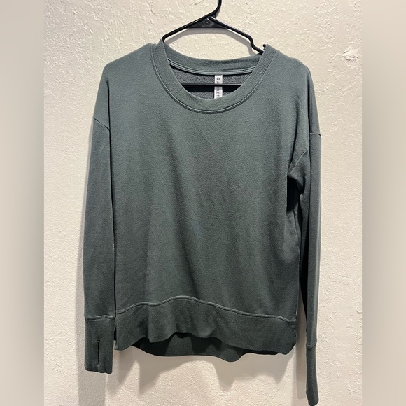 Athleta Sweaters - Athleta Sweatshirt Size XS Womens Green Coaster Luxe Crew Neck Dolman Sleeve.